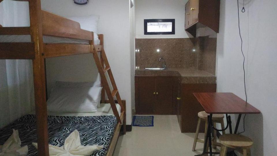 Sealor Pension House Пуэрто-Принцеса Экстерьер фото